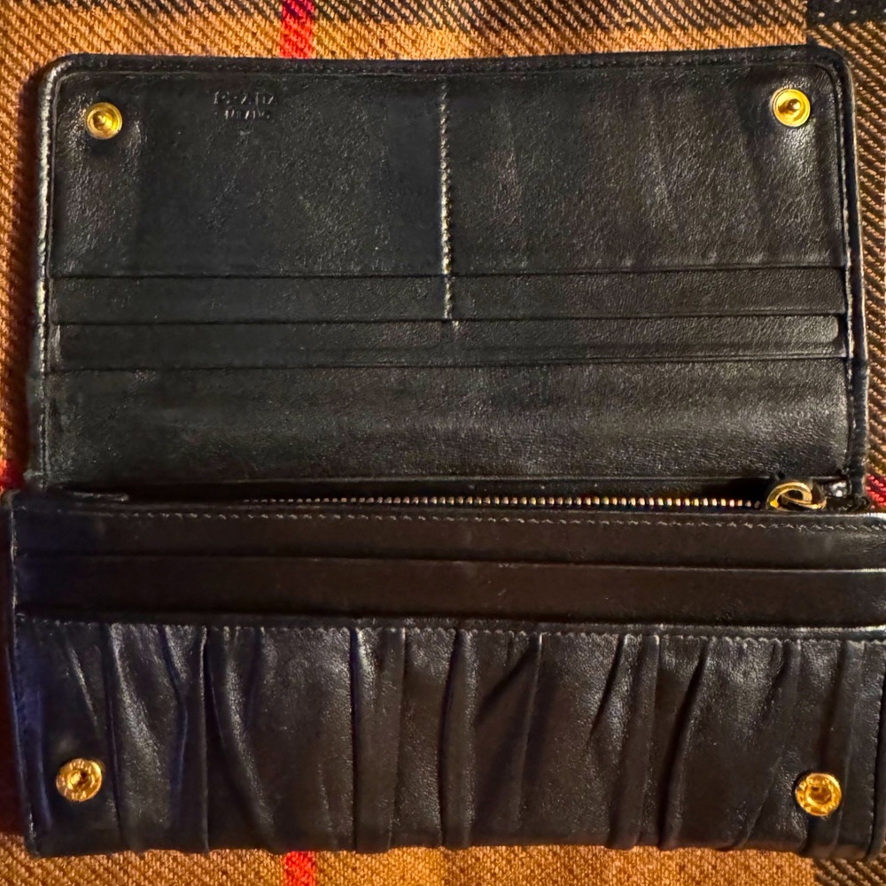 Prada Black Leather Wallet On Chain - Picture 7 of 15